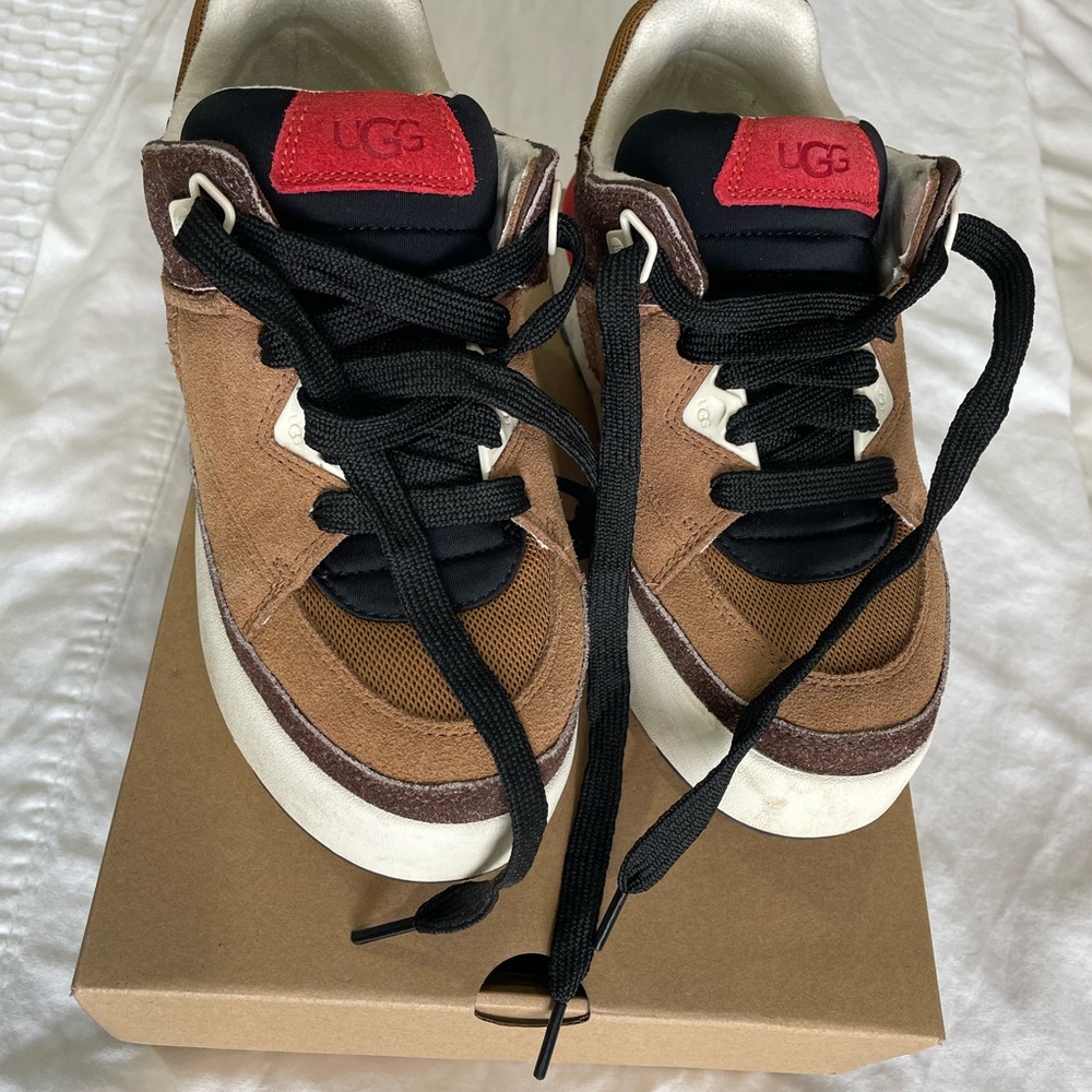 UGG Unisex Adult Goldencush Sneaker (Women’s Size 8)